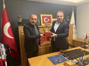 Teşekkür Ziyaretleri Sürüyor: Özdemir’den Esnafla Yakın Temas